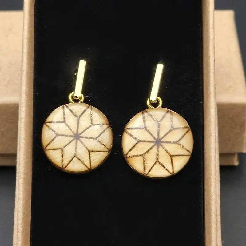 ORECCHINI STAR — taglio laser